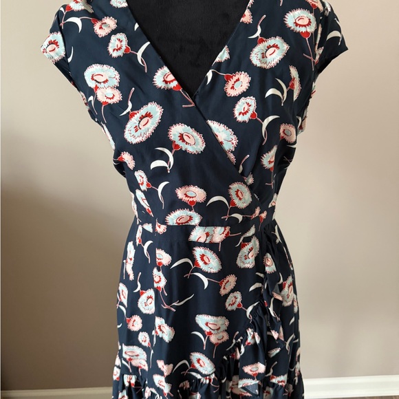 J. Crew Dresses & Skirts - J. Crew Floral Navy & Red Faux Wrap Short Sleeve Zip Dress Size 6